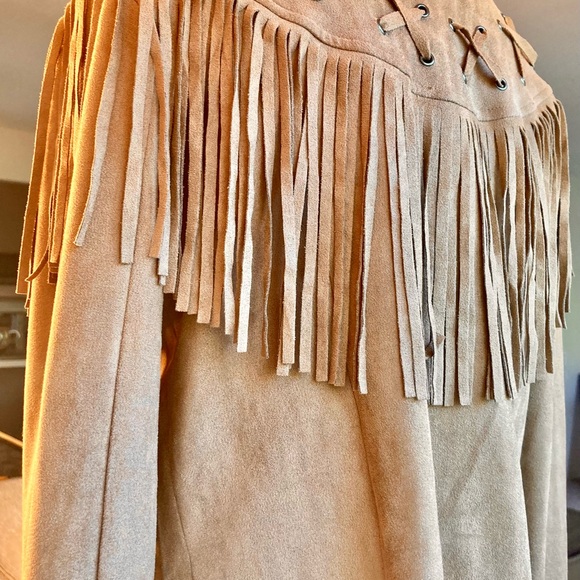 Size small, Fringed open front jacket. Vocal brand. Beautifully crafted. - Picture 3 of 7